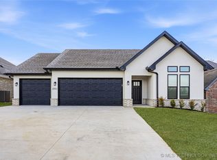 2052 E 128th Pl S, Jenks, OK 74037