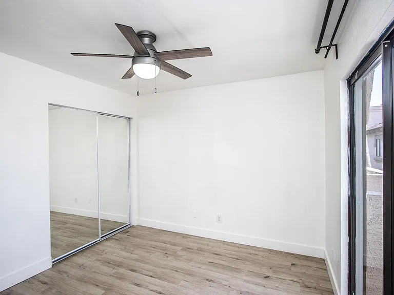 3102 E Clarendon Ave #207 — Photo 15