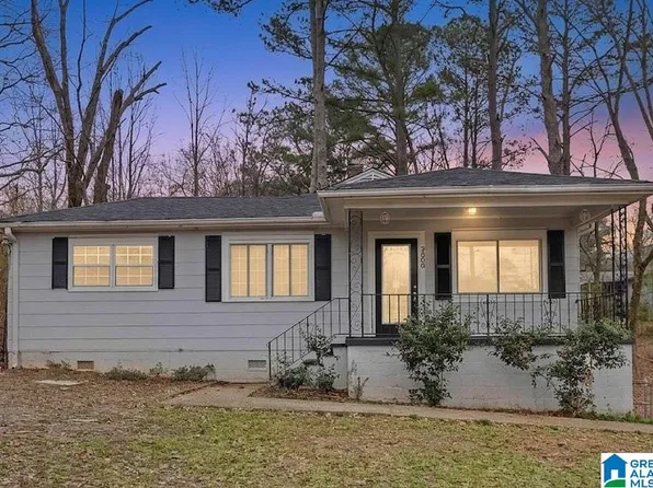 3808 Oakwood Dr, Adamsville, AL 35005