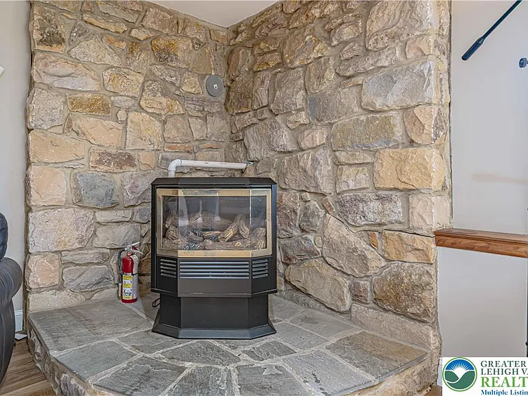 3705 Vale View Dr S — Photo 31