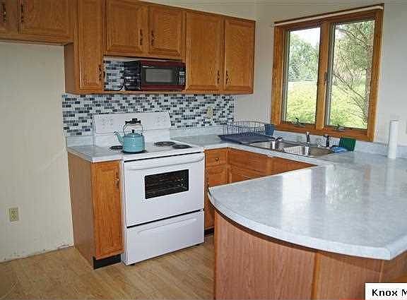 3rd image of 761 Brooklawn Dr