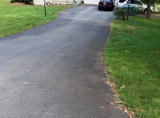 52 Schaefer Cir, Hudson, NH 03051