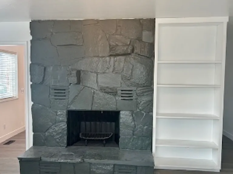1485 S Sandhill Rd — Photo 4