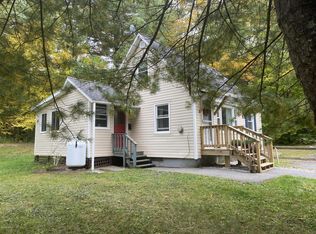 6 Bruce Roy Ln, Becket, MA 01223