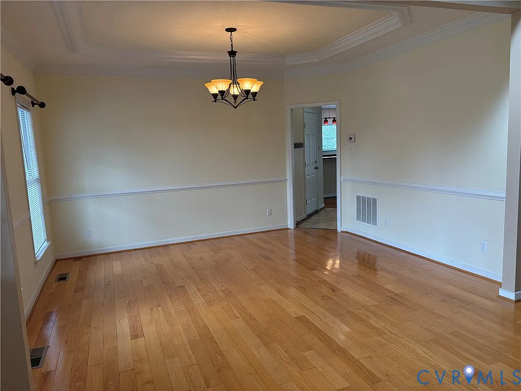 5 bed, 4.5 bath, 3834 sqft, $3,750 — Photo 4