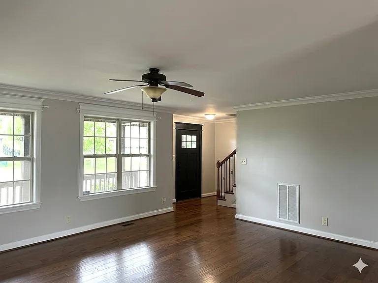 284 Ivy Bend Cir — Photo 2