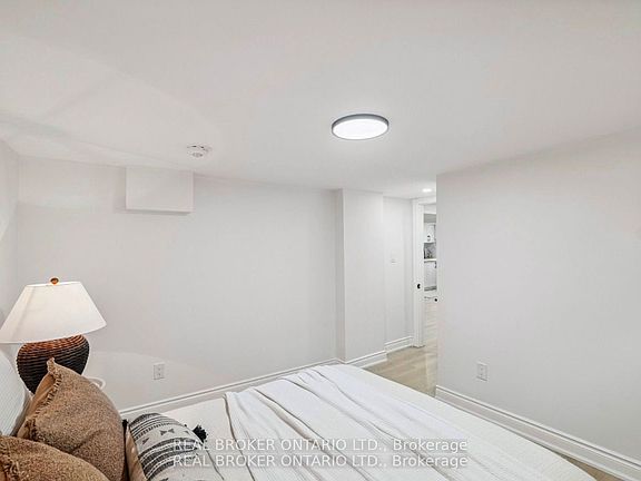 2nd image of 220 Holmesdale Ave