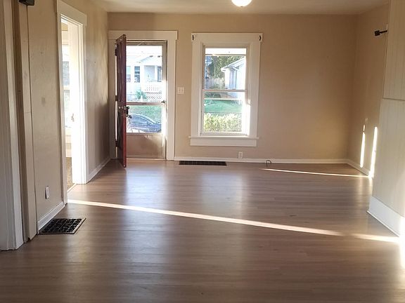 4th image of 1764 Gondert Ave