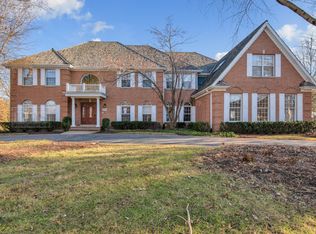 28255 Gray Barn Ln, Lake Barrington, IL