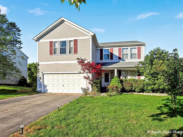 336 Hawthorn Ln, Antioch, IL 60002