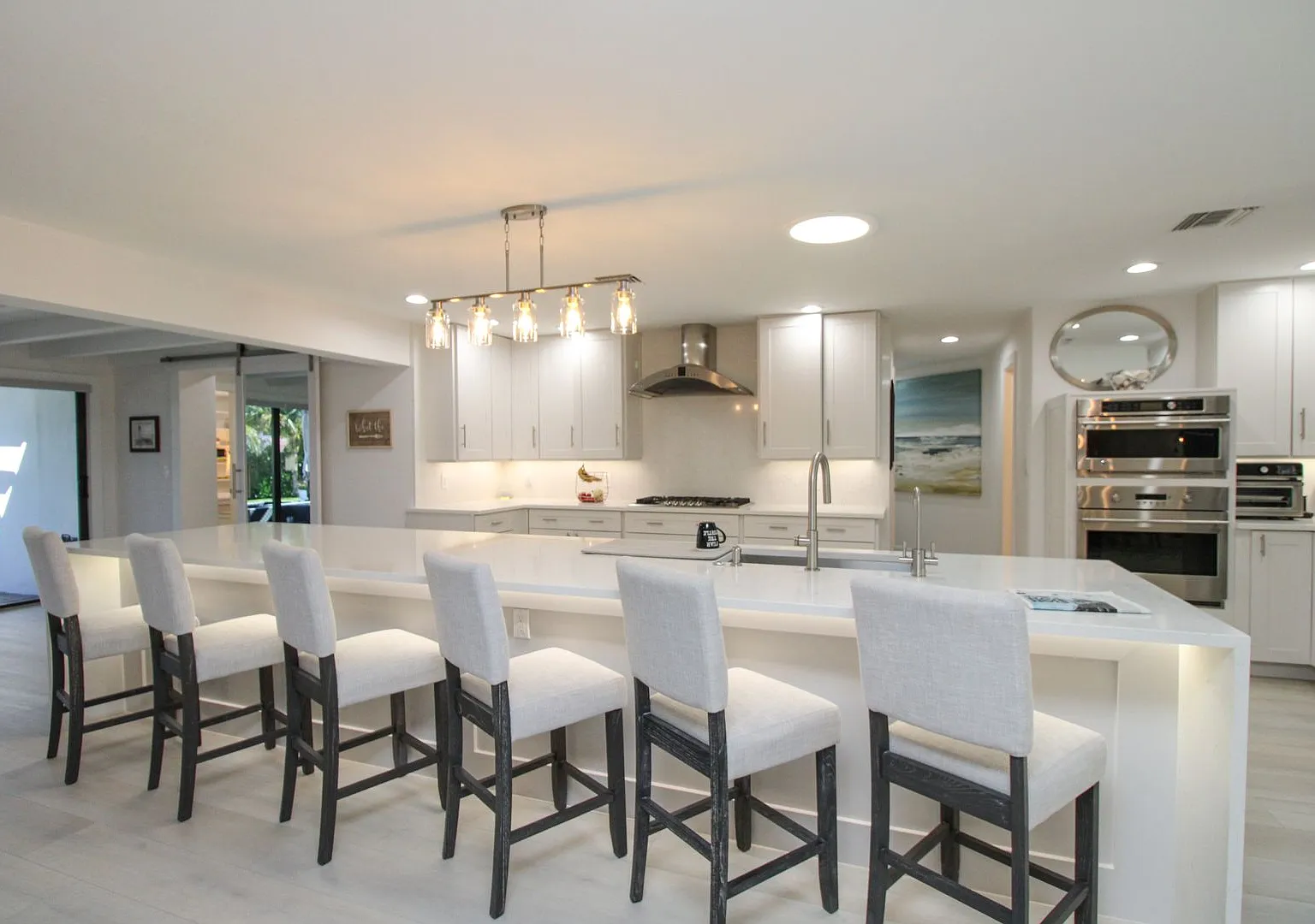 ** Luxury At Its Finest ** Stunning Top To Bottom This 4 Bed-5 Bath Single Family Pool And Spa Ho... — Photo 4