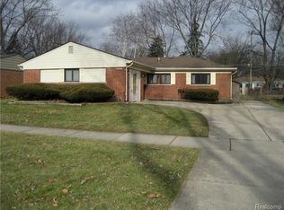 30200 Fink Ave, Farmington Hills, MI 48336