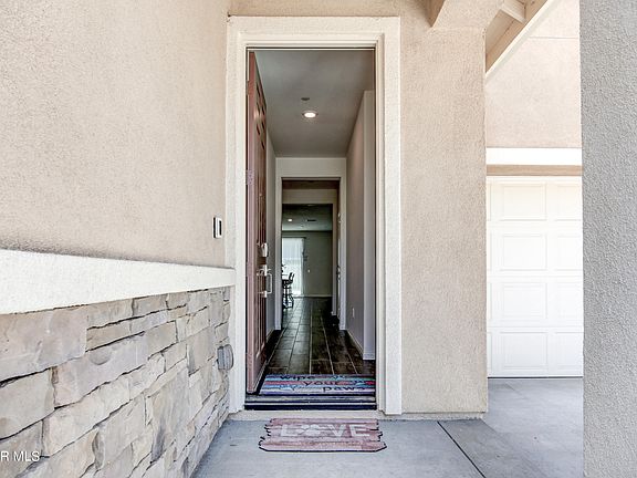 3rd image of 412 Lisbon Pl
