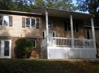640 Chinquapin Dr, Lyndhurst, VA 22952