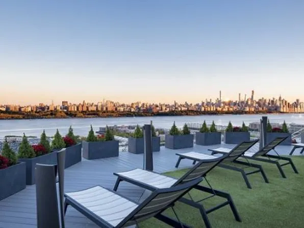 301 Adolphus Avenue image 17 of 20