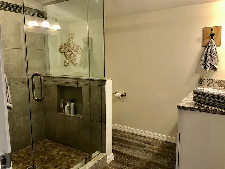 411 Columbus Ave — Photo 24