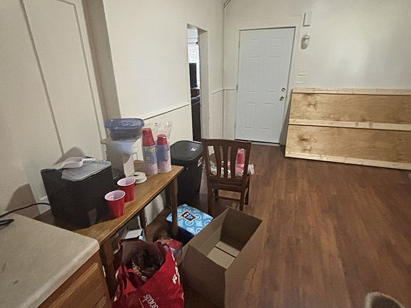 5th image of 196 Triangle St #1