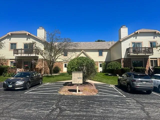 2 bed, 950 sqft, $1,200 — Photo 3