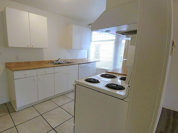 4th image of 759 S 39th St #A