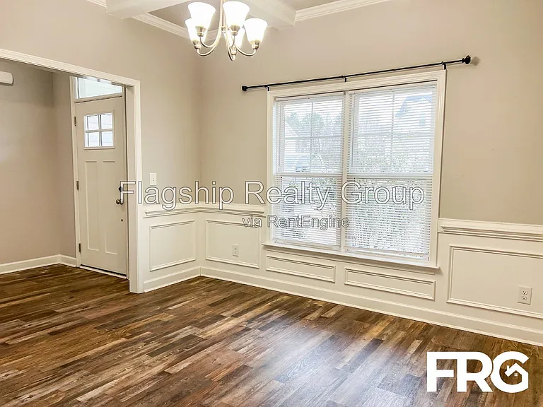491 Fallingbrook Dr — Photo 8