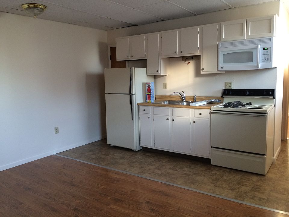 2nd image of 49 Easton Rd APT 6