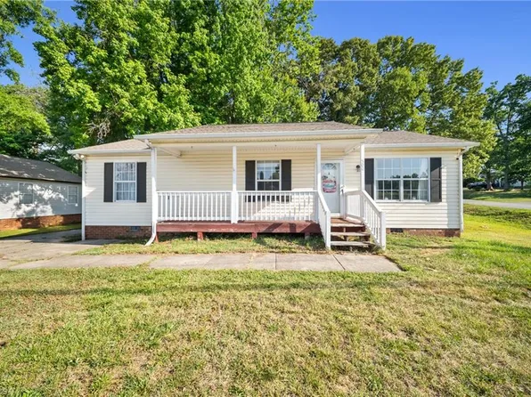500 W Holly Hill Rd, Thomasville, NC 27360