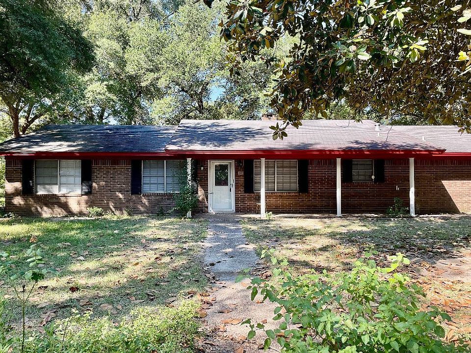 1st image of 707 Tucker Dr