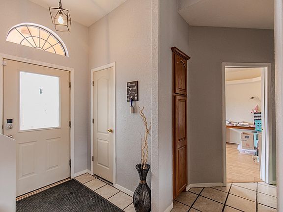 4th image of 1112 Mimosa Ave