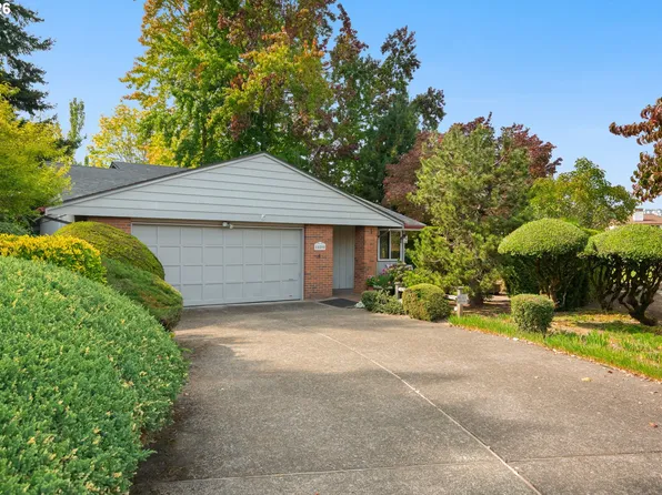 10590 SW Century Oak Dr, Tigard, OR 97224
