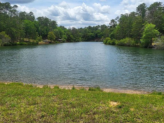 4th image of E Roberts Rd