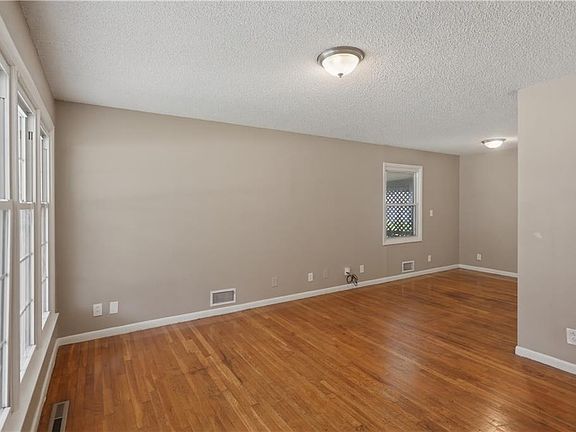 5th image of 5206 Palmer Dr