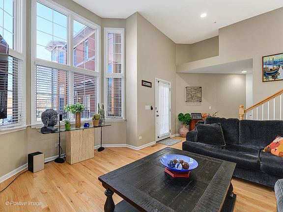 3rd image of 6 Park Ave #6