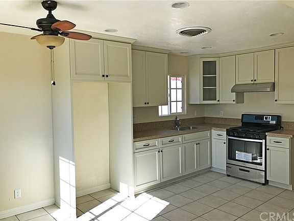 4th image of 11292 Mesquite Ave
