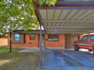 620 SW 2nd St, Moore, OK 73160