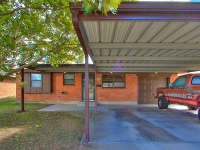 620 SW 2nd St, Moore, OK, 73160