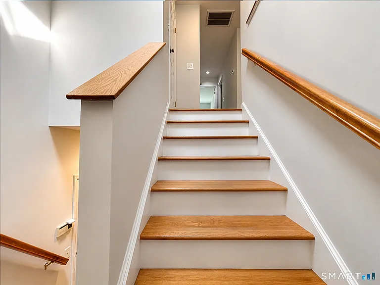 51 Old Kings Hwy #16 — Photo 3