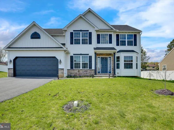 172 Sianna Cir, Wernersville, PA 19565