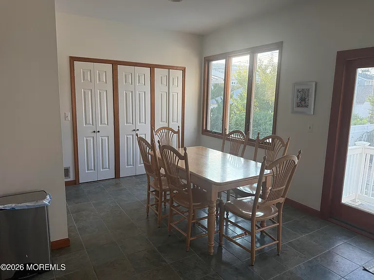 120 Garfield Ave — Photo 17