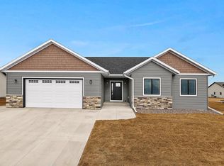 633 Boone Ln, Holmen, WI 54636
