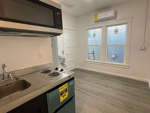 4th image of 842 S Berendo St #9