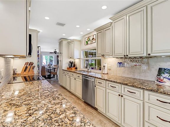 5th image of 28391 Meadowlark LN