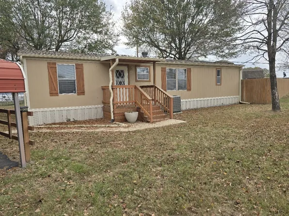 119 Still Water St, Gun Barrel City, TX 75156