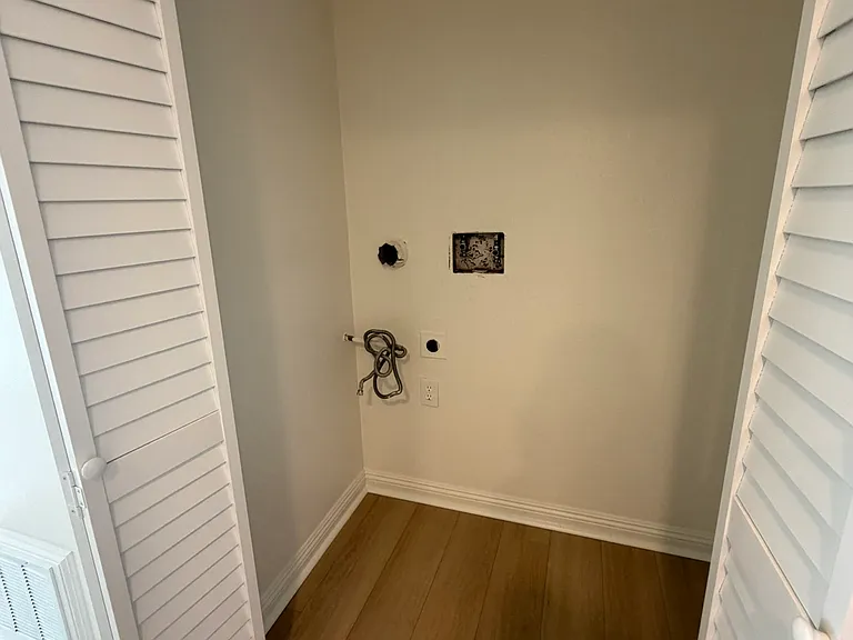 313 E Pine St #18 — Photo 31