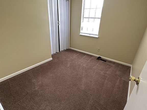3rd image of 107 Knollwood Dr #A-3