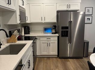 18 S Keaki Wood, Vineyard, UT 84059