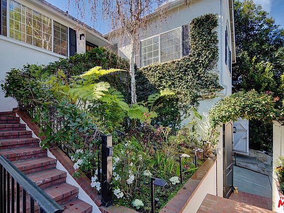 3rd image of 3179 Lindo St