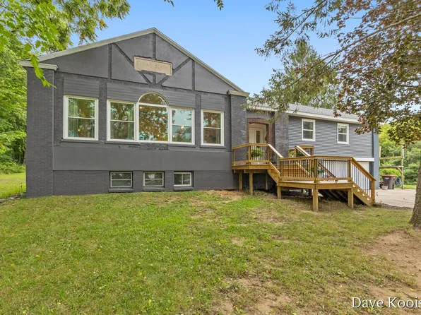 9810 S Division Ave SW, Byron Center, MI 49315