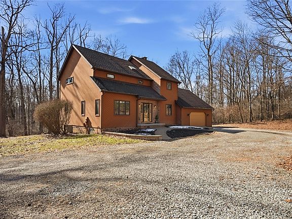 3rd image of 4005 School Rd