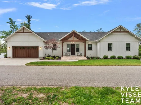 5109 E Manitou Way, Newaygo, MI 49337