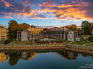 18801 Vineyard Point Ln, Cornelius, NC 28031